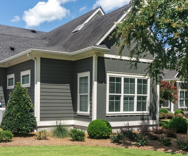 home that benefited from siding repair in euclid