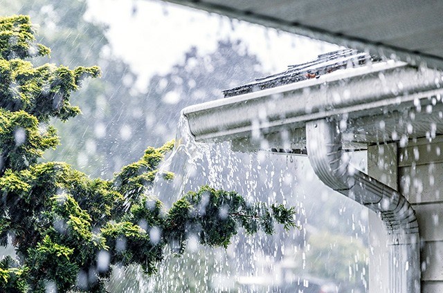 severe weather in euclid causing roof damage