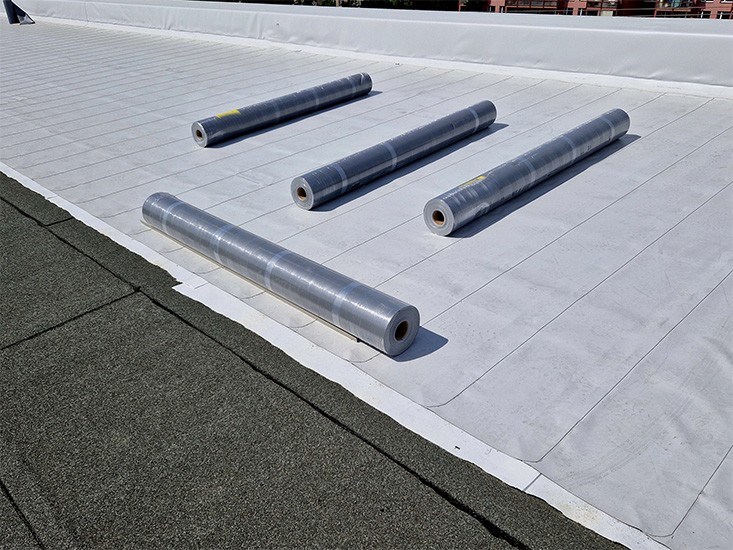 new commercial roof being installed in Euclid