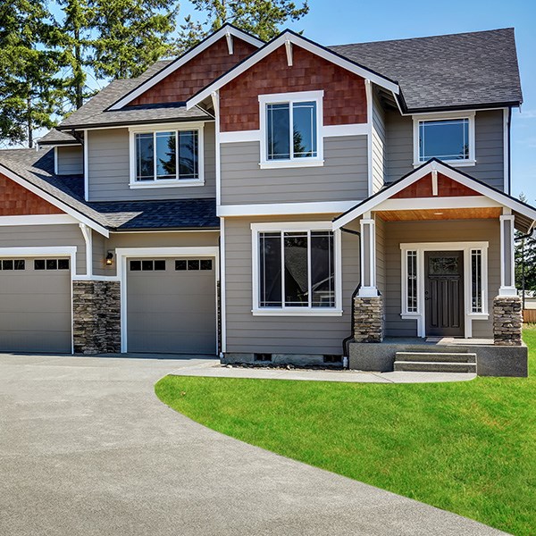 home in pepper pike getting a free roofing estimate