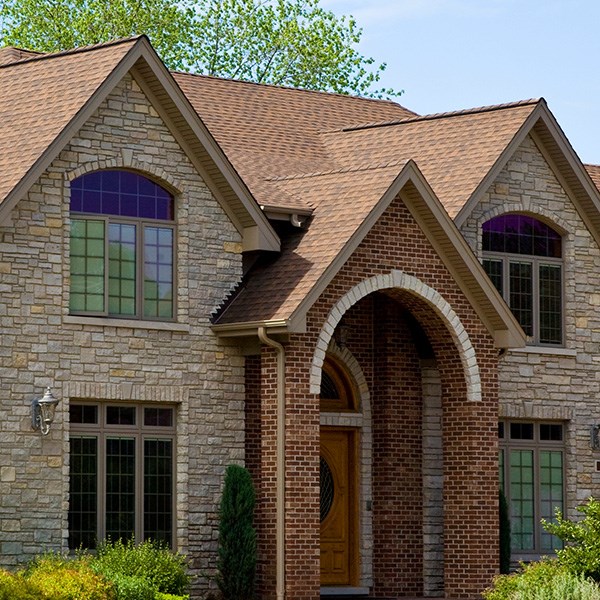 home in south euclid getting a free roofing estimate