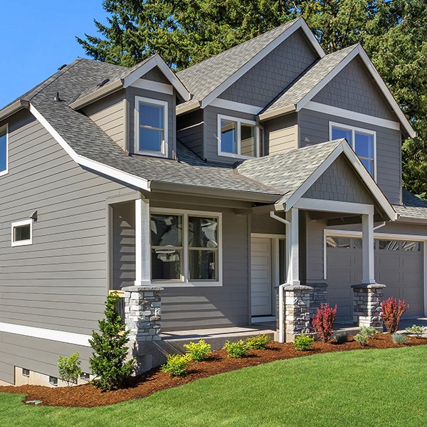 home in lyndhurst getting a free roofing estimate