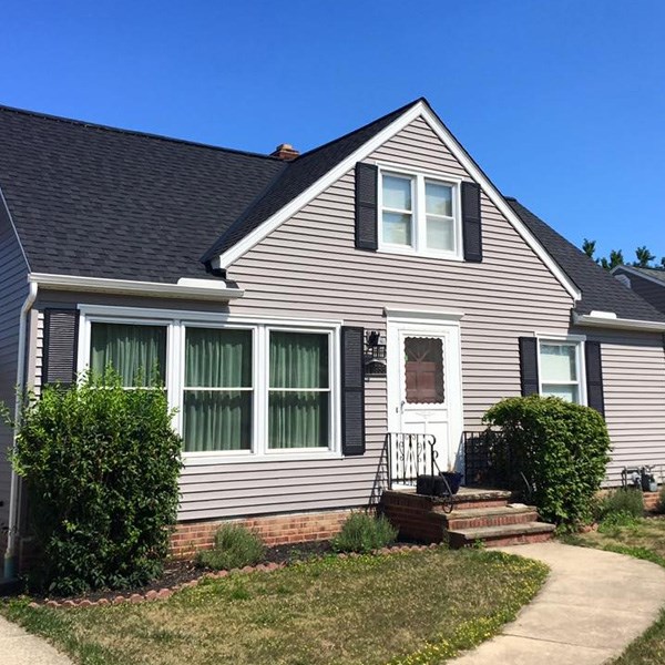 home in bedford getting a free roofing estimate